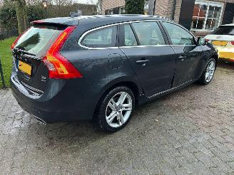 Volvo V-60 2.4 D6 AWD Plug-In Hybrid Summum picture 6