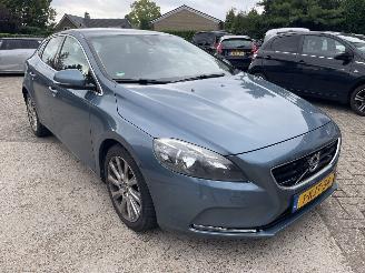 Schadeauto Volvo V-40 1560cc diesel 2013/5