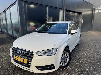 Unfallwagen Audi A3 1.4 TFSI PRO LINE PLUS G-tron 2014/10
