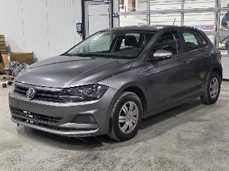 Schadeauto Volkswagen Polo Trendline 2018/12