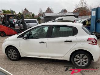 Peugeot 208 208 I (CA/CC/CK/CL), Hatchback, 2012 / 2019 1.0 Vti 12V PureTech picture 8