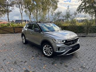  Volkswagen T-Roc Volkswagen T-Roc 1.5 TSI DSG Panoramadak IQ Light Camera AHK VOL 2022/5