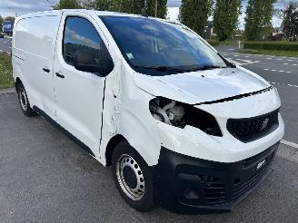 damaged Peugeot Expert 