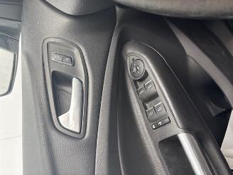 Ford Kuga  picture 8