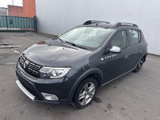 Vaurioauto  passenger cars Dacia Sandero STEPWAY 2019/2