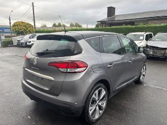 Schadeauto Renault Mégane Scénic  2018/10