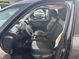 Citroën C4-picasso  picture 7