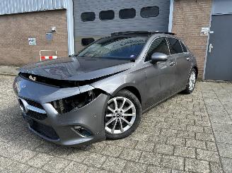 damaged scooters Mercedes A-klasse Mercedes A200 Automaat Pano 2018/10