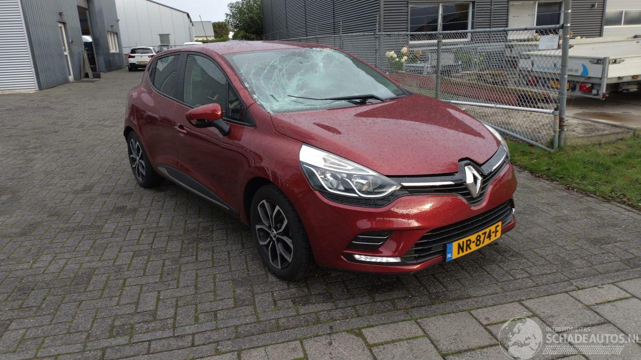 Renault Clio 0.9 Zen Tce met schade 103000 km weinig schade