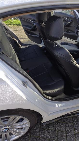 BMW 1-serie 120i m-sport high executive edition mooi auto!! picture 19