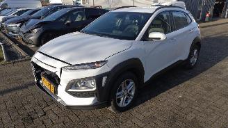 Hyundai Kona 1.0T GDI Comfort Lichte voorschade Prachtige auto! picture 3