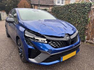 Unfallwagen Renault Clio 1.6 E FULL-HYBRID ESPERIT-ALPINE 145 2024/8