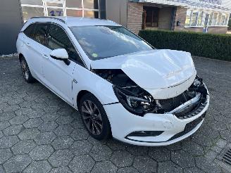 Opel Astra SPORTS TOURER+ 1.6 CDTI picture 9