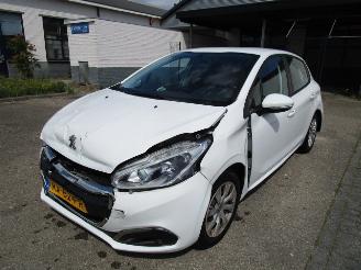 uszkodzony samochody osobowe Peugeot 208 1.2 2018/2