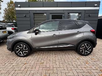 Damaged car Renault Captur 0.9 TCe Dynamique | Airco Navi Camera 2015/11