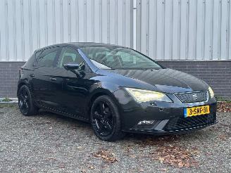 Schadeauto Seat Leon 1.6 TDI Limited Edition II 2013/12