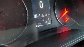 uszkodzony samochody osobowe Renault Clio 1.0i zen  navi clima  91pk 2021/12