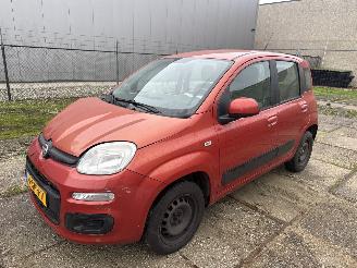 uszkodzony samochody osobowe Fiat Panda 0.9 TWIN AIR EDIZIONE COOL BOUWJAAR 2013  61325KM  999 EURO 2013/9