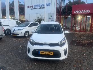 Voiture accidenté Kia Picanto 1.0 Comfortline 2022/11