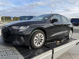 Voiture accidenté Audi A3 Sportback 40 TFSi E-Hybride Plug-in 2021/3
