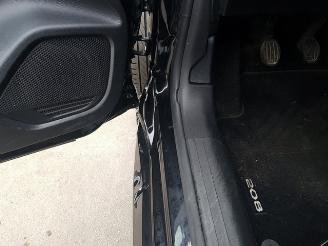 Peugeot 208 1.2 PureTech Active Pack picture 12