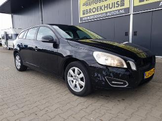 Volvo V-60 1.6 D2 Momentum picture 6