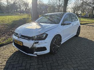 Schadeauto Volkswagen Golf  2014/1
