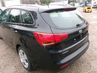 Kia Ceed 1.6 CRDI Break Comfort picture 13