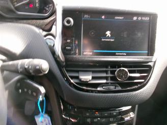 Peugeot 208 1.2 Allure 5 DRS picture 26
