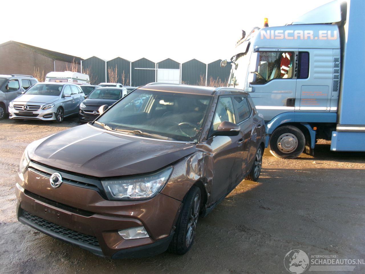 Ssang yong Tivoli 1.6 Automaat XLV