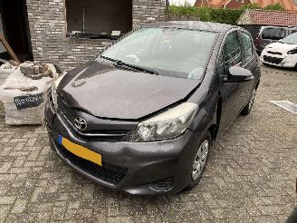 Toyota Yaris Aspiration 1.0 VVT-I5Drs Navi Clima Camera VASTE PRIJS. picture 3