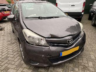 Toyota Yaris Aspiration 1.0 VVT-I5Drs Navi Clima Camera VASTE PRIJS. picture 2
