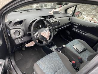Toyota Yaris Aspiration 1.0 VVT-I5Drs Navi Clima Camera VASTE PRIJS. picture 25