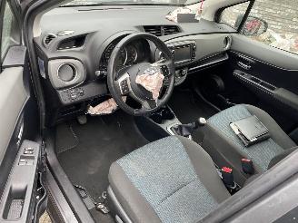 Toyota Yaris Aspiration 1.0 VVT-I5Drs Navi Clima Camera VASTE PRIJS. picture 24