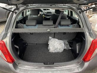 Toyota Yaris Aspiration 1.0 VVT-I5Drs Navi Clima Camera VASTE PRIJS. picture 28