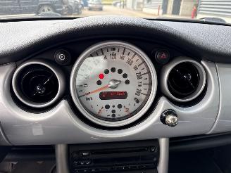 Mini Mini 1.6 16V Cooper Hatchback  Benzine 1.598cc 85kW (116pk) FWD picture 12