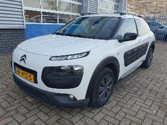 Unfallwagen Citroën C4 cactus 1.6 BlueHDi Shine SCHADEVRIJ 2015/10