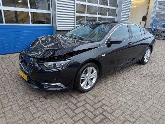 Vaurioauto  passenger cars Opel Insignia GRAND SPORT 1.5 Turbo Business Executive Automaat 2019/3