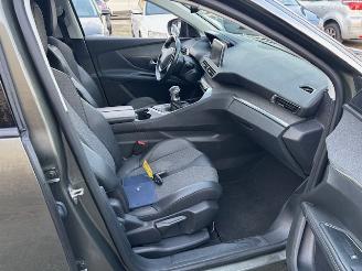 Peugeot 5008 1.2 Puretech Premium 7-pers picture 11