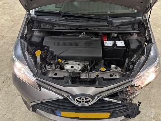 Toyota Yaris 1.3 5-drs airco navi picture 14
