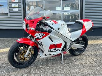 škoda motocykly Yamaha FZR 1000  1987/3