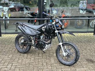 dañado motos Kreidler  Supermoto 125 2010/10