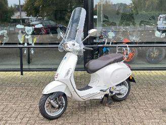 Unfall Kfz Roller Vespa  Sprint 50 4T 2014/8