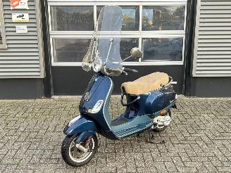 Unfall Kfz Roller Vespa  LX 50 4T 2014/2