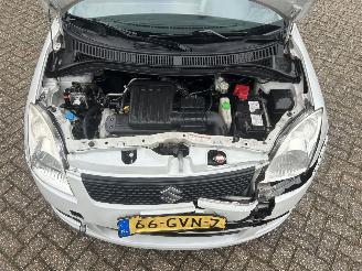 Suzuki Swift 1.3 Shogun picture 32