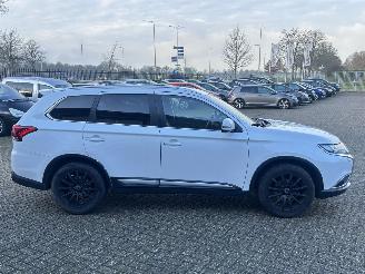 Mitsubishi Outlander 2.0 Instyle 7-pers picture 6