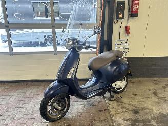 uszkodzony skutery Vespa  Primavera 50 2018/10
