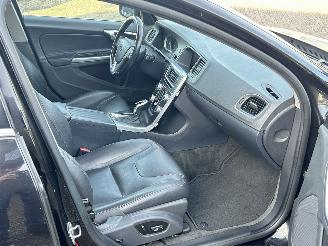 Volvo V-60 2.0 T5 Kinetic 245PK Automaat picture 11