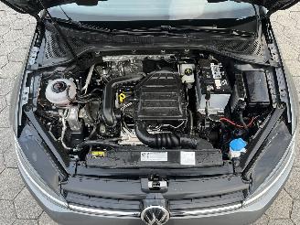 Volkswagen Golf 1.0 TSI Trendline picture 7