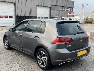 Volkswagen Golf 1.0 TSI Trendline picture 6